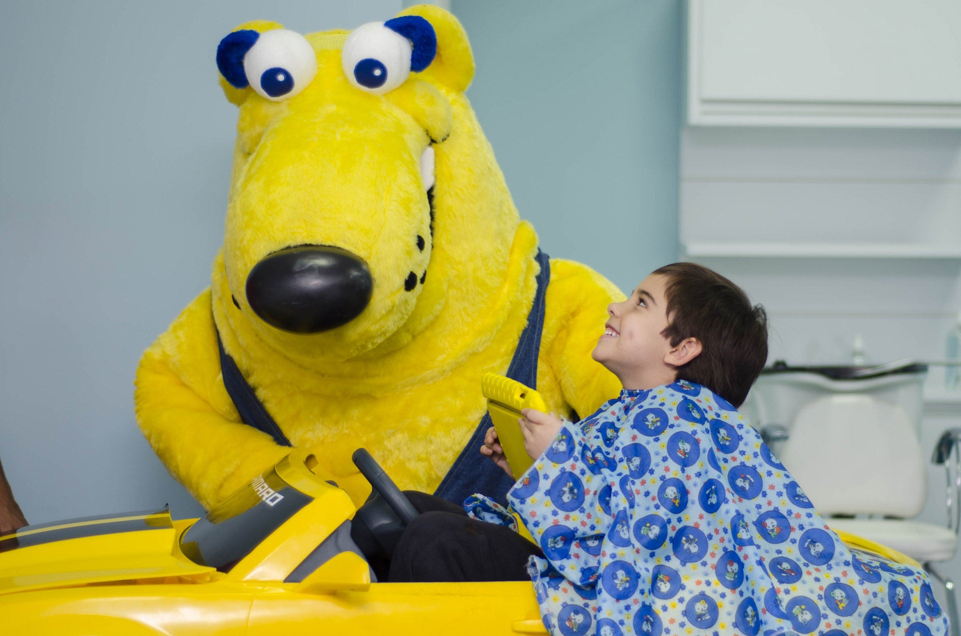 Diversão na hora de cortar o cabelo
